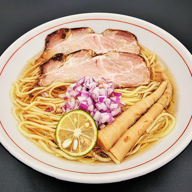 Golden Chinese Noodles with Rosy Seabass & Rich Clams