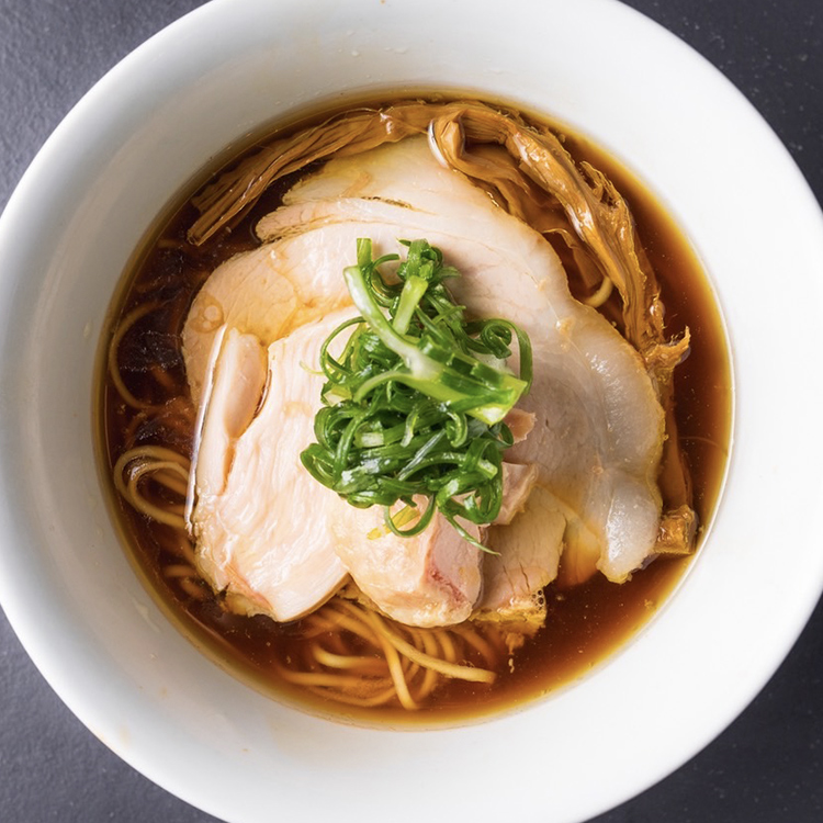 地鶏の極醤油ラーメン