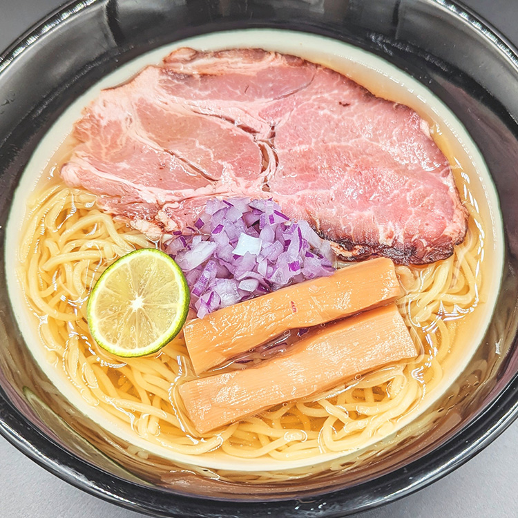 羅臼昆布とシジミの黄金中華そば